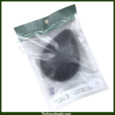 Bọt biển rửa mặt than hoạt tính Charcoal & Konjac Cleansing Puff The Face Shop